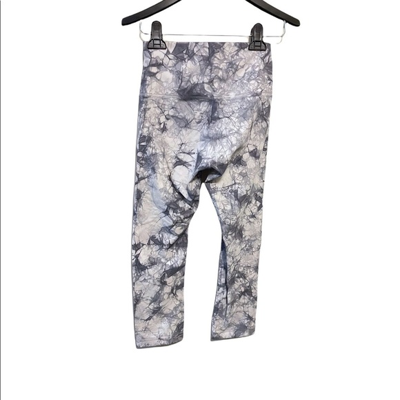 Lululemon Wunder Under Shibori Tie Dye Marble Print High Rose Cropped Leggings - Picture 5 of 7